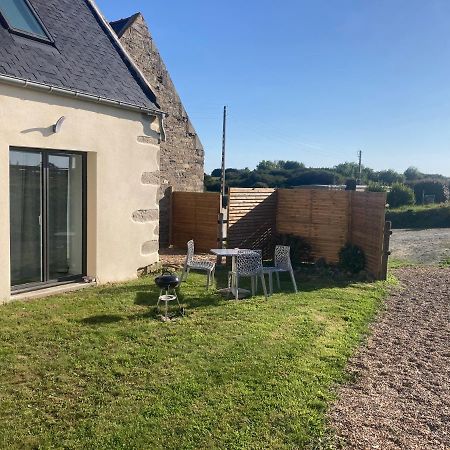 Gite Sur Ferme Equestre Pouldreuzic Exterior photo